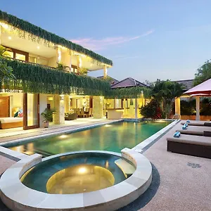 J Deluxe Villa
